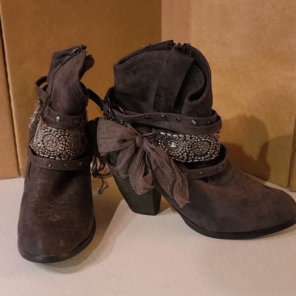Not Rated Studded Gray Ankle Boots - Picture 3 of 7